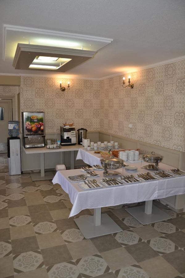 Aranyszarvas Panzio, Etterem Es Grillterasz Apartment Bagian luar foto