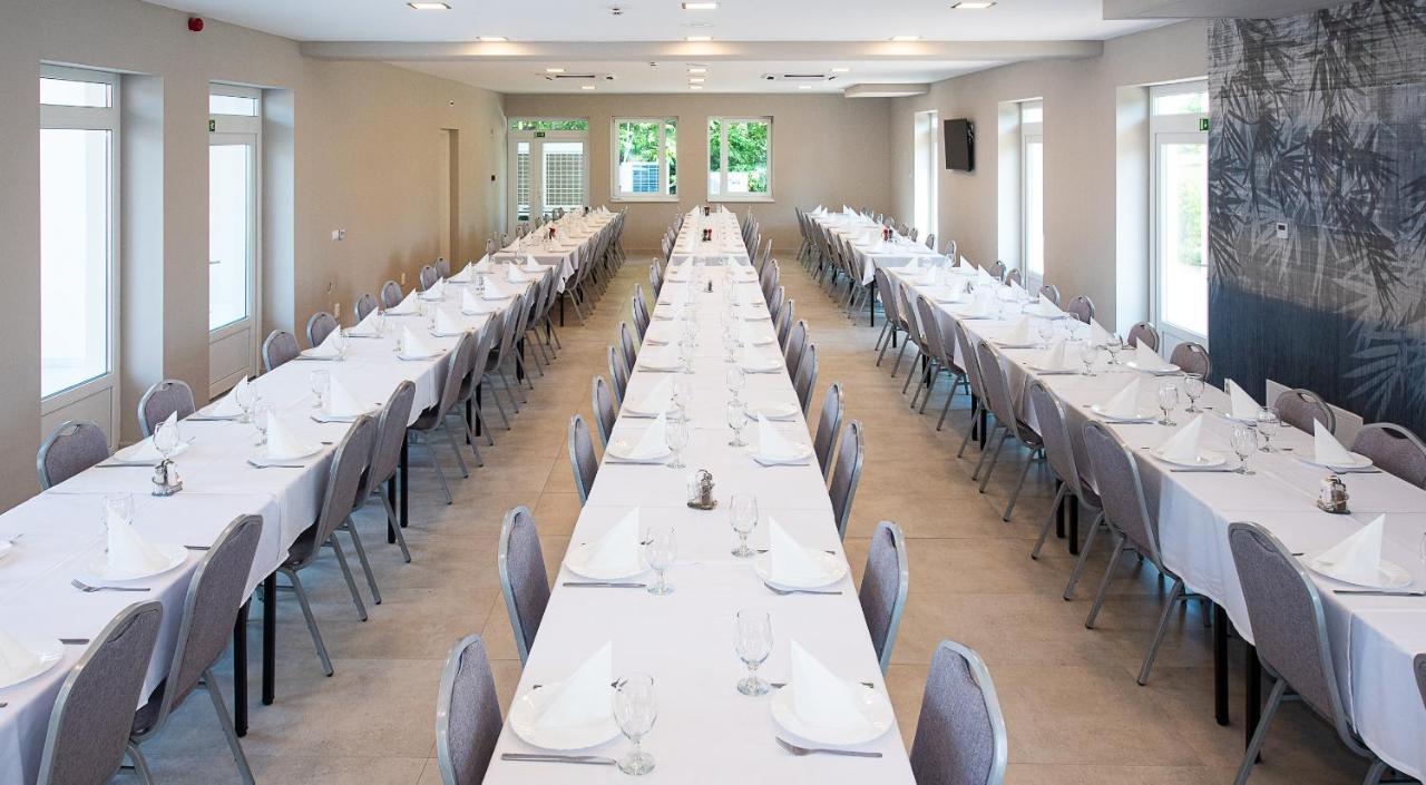 Aranyszarvas Panzio, Etterem Es Grillterasz Apartment Bagian luar foto