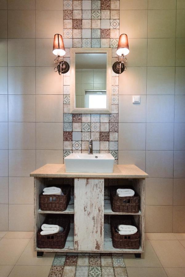 Aranyszarvas Panzio, Etterem Es Grillterasz Apartment Bagian luar foto